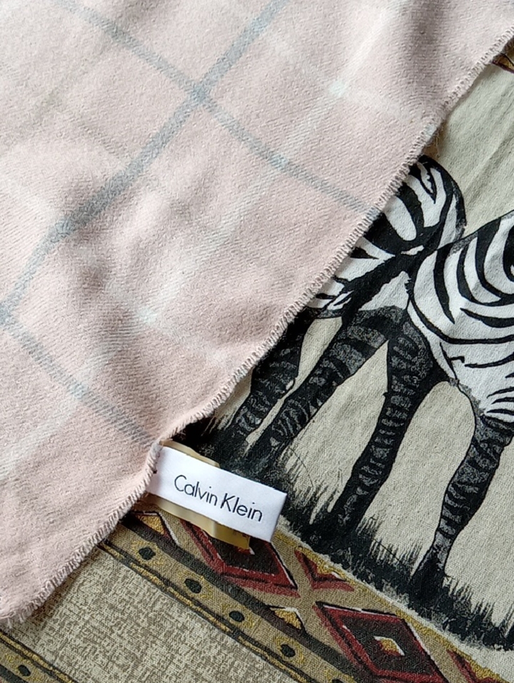 CALVIN KLEIN PINK PLAID SCARF